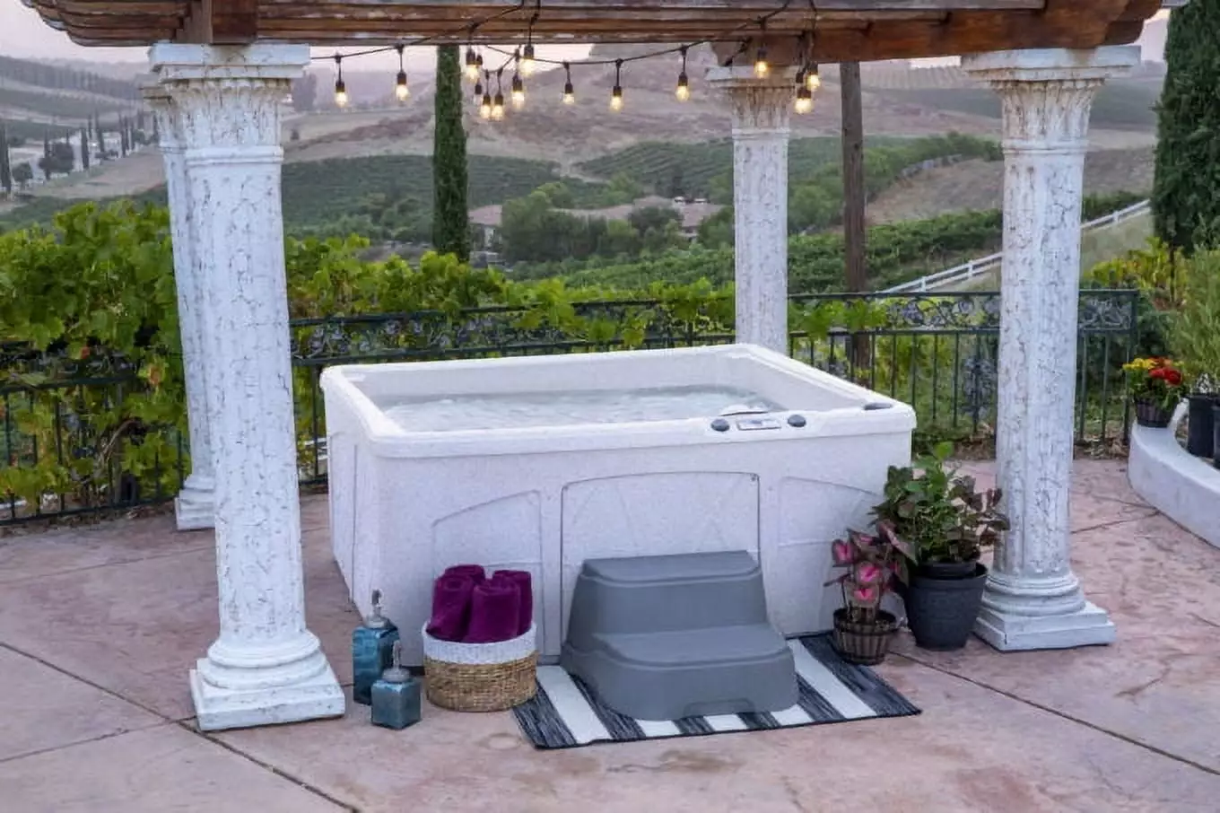 Lifesmart Bahama LS350DX 5-Person 28-Jet Plug & Play Hot Tub - Sea Salt